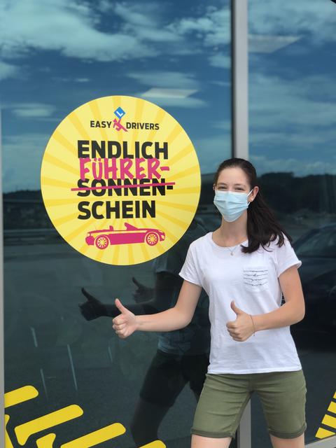 Daumen hoch für Maskenpflicht bei Easy Drivers
