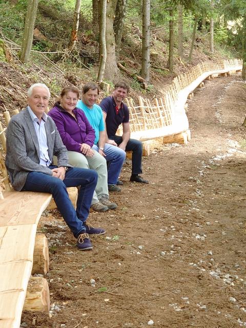 Haben schon Platz genommen: Alois Doppelhofer, Karin und Franz Schäffer vom Hocheggerhof und Lambert Hölzl. | Foto: KK