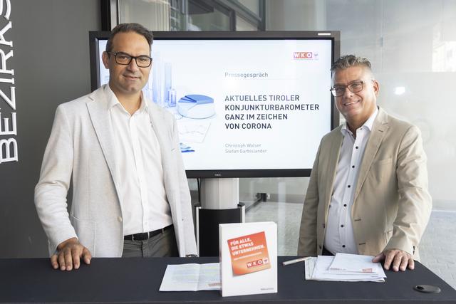 WK-Präsident Christoph Walser (l.) und Stefan Garbislander (Leiter der Abteilung Wirtschaftspolitik, Innovation & Strategie) präsentierten die aktuellen Ergebnisse.