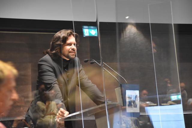 Warum eine übergreifende Form von der Unter- in die Oberstufe in einer achtstufigen öffentlichen Schule nicht möglich ist, erklärte Gemeinderat Klaus Reitberger in der Gemeinderatssitzung. | Foto: Barbara Fluckinger