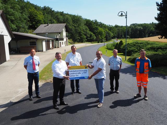 DI Daniel Leitl (Leiter-Stv. der Straßenbauabteilung Hollabrunn), Landesrat Ludwig Schleritzko, DI Josef Decker (NÖ Straßenbaudirektor), Ing. Nikolaus Reisel (Bgm. von Meiseldorf), Martin Ziegler (Vizebgm. von Meiseldorf), Thomas Manhart (Straßenmeisterei Eggenburg).