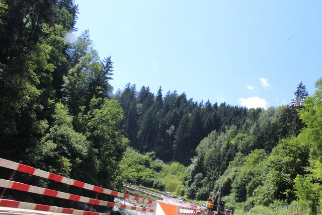 Durch die Lieserschlucht entsteht ein Radweg. Die Bauarbeiten gestalten sich recht schwierig.