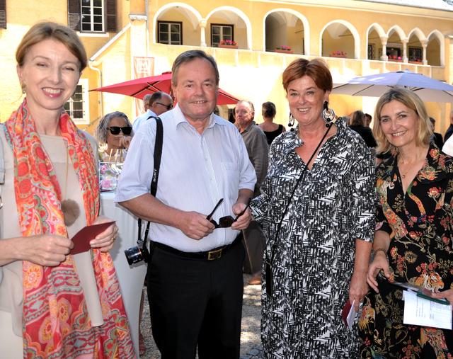 Gaby Schaunig mit Hans Schuster, Ina Lerchbaumer und Anette Lang