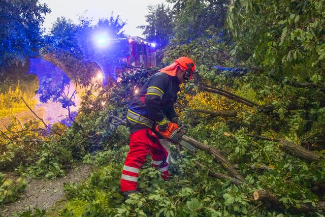 Innerhalb von zwei Stunden wurde die Mannschaft der FF Alkoven zu zehn Unwettereinsätze alarmiert.