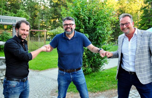"Corona-Gratulation" von Georg Dornauer und Bgm. Karl-Heinz Prinz für Obmann Thomas Larl!