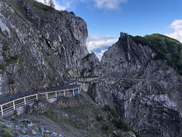 Zugang zur Eisriesenwelt in Werfen, Steinschlaggalerie zum Eingang. (Archivbild)