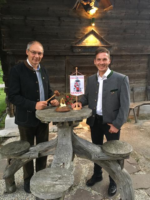 Leonhard Gruber (li.), der Präsident des Lions Club Lungau, uns sein Vorgänger Andreas Pertl (re.).