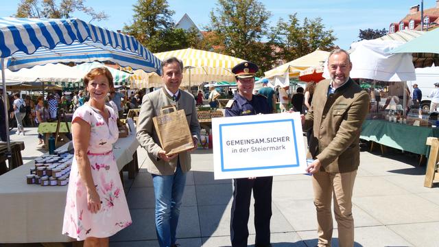 Präsentierten die neue Aktion: M. Pein, S. Nagl, G. Ortner, M. Eustacchio (v.l.)