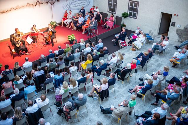 Gut sichtbar: Abstand wahrender Musikgenuss ist möglich.