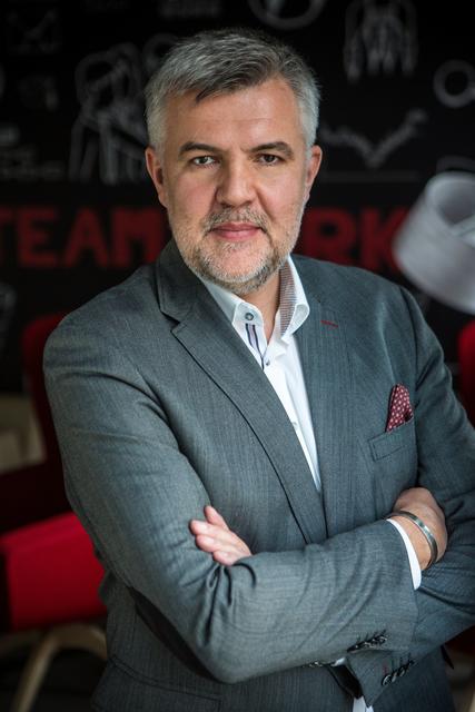 Csongor Nemet, CEO von MediaMarktSaturn Österreich freut sich über Fusionierung.