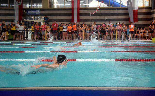 Sport- Lehrbecken wie hier im Wave Wörgl haben in Österreich seltenheitswert. | Foto: Schwaighofer