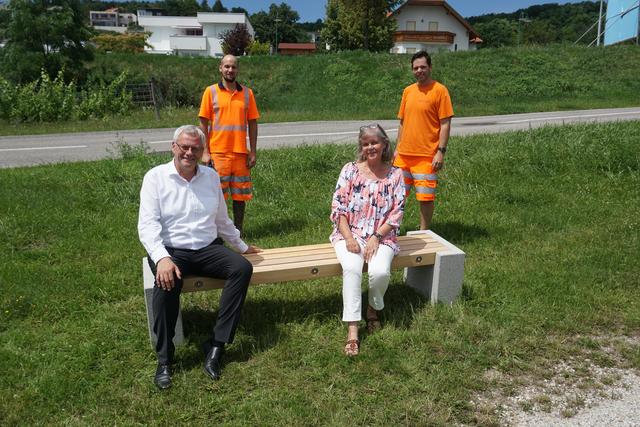 Drei neue Rastplätze mit neuen Bänken gibt es am Fuß- und Radweg nach Großhöflein.