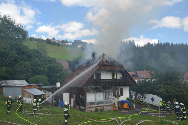Die Feuerwehren Neumarkt und Mariahof waren im Einsatz. | Foto: FF/Salchegger