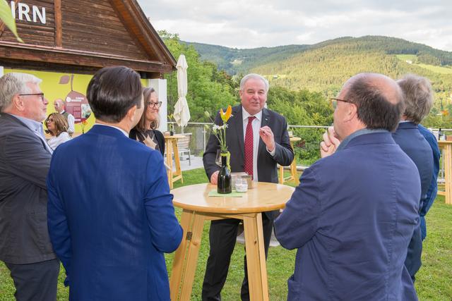 Landeshauptmann Hermann Schützenhöfer empfing OSZE-Botschafter in Pöllauberg.