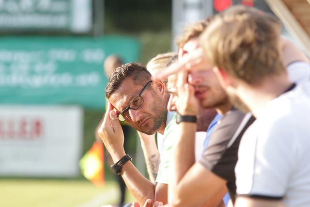 Perg-Trainer Markus Allerstorfer musste gegen Landesligist Schwertberg gleich auf mehrere Leistungsträger verzichten.