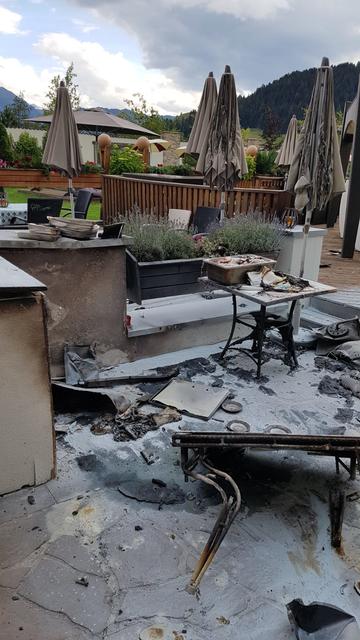 Explosion einer Gasflasche auf einer Hotelterrasse in Fiss.