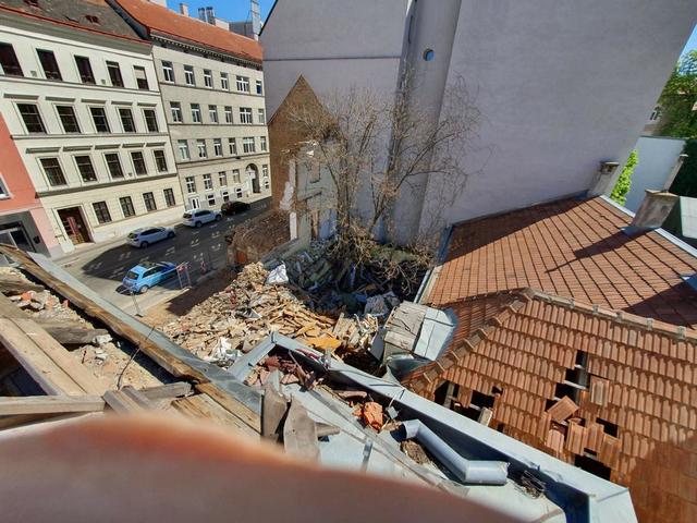 Der Abriss Baustelle Karolinengasse 13 im Juli 2019 | Foto: Peter Markl