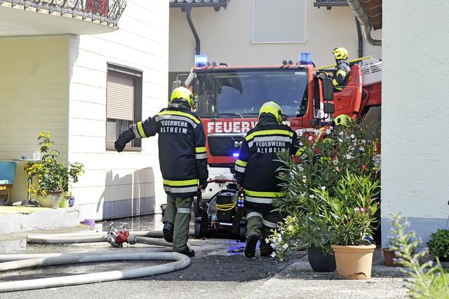 Sechs Feuerwehren kämpften gemeinsam gegen den Brand.
