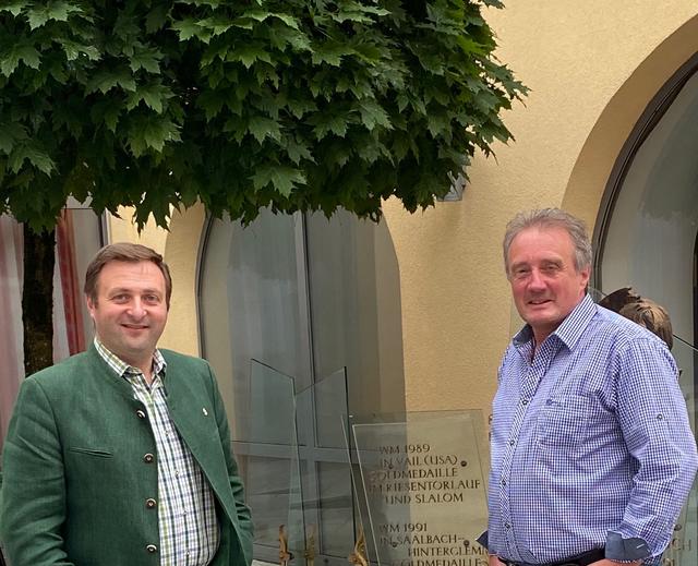 Freuen sich über die gut ausgebaute soziale Nahversorgung in St. Wolfgang: Bürgermeister Franz Eisl und Sozialreferent Matthias Heckmann
