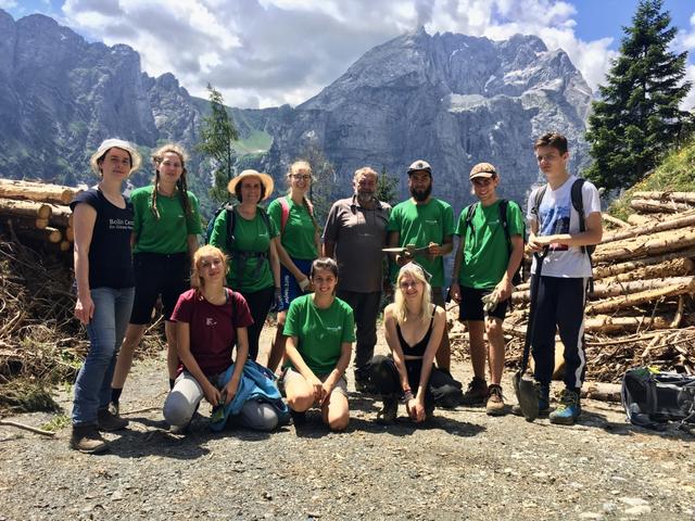 Die freiwilligen Helfer kommen aus Österreich, Weißrussland und Frankreich. | Foto: Alpenverein