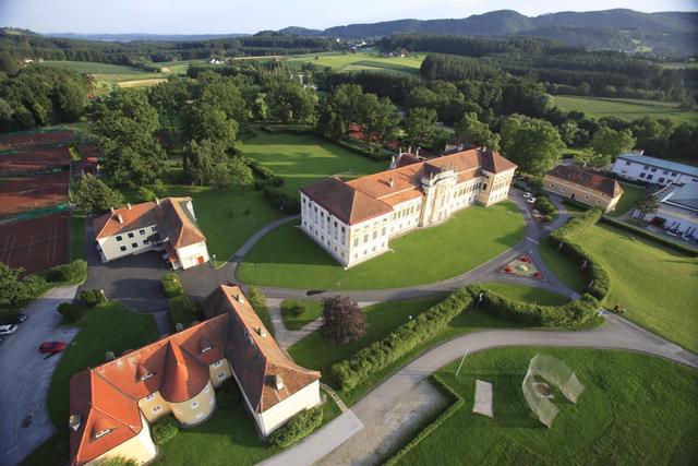 Die Bundessporteinrichtung BSFZ Schloß Schielleiten setzt bei der Personalsuche auf die WOCHE Hartberg-Fürstenfeld.