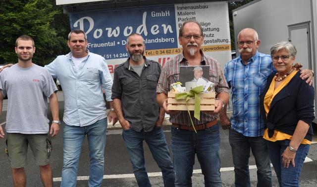  v.l. Paul Powoden, Ing. Joachim Powoden, Ing. Marcel Powoden, Alois Kriegl, sowie die Seniorchefs Kurt und Johanna Powoden
