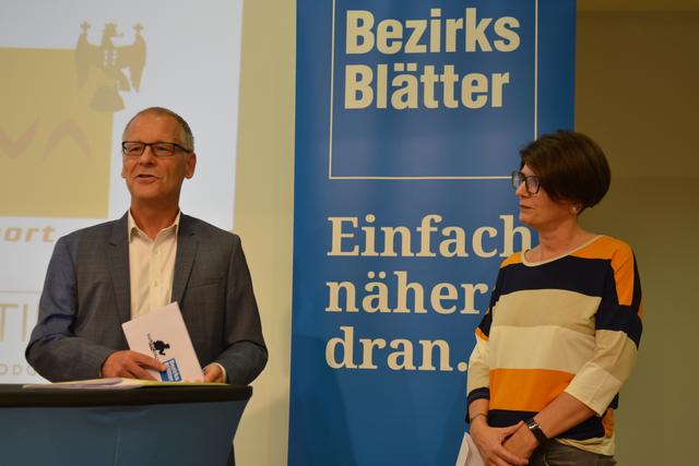 Moderator Christian Uchann (Chefredakteur Bezirksblätter Burgenland) im Gespräch mit Sonja Barwitius vom Viva Landessportzentrum  | Foto: Katharina Zach