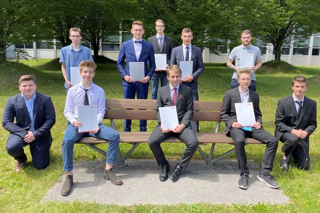 Die erfolgreichen Absolventen der Triple-Ausbildung an der TFS Haslach. | Foto: TFS Haslach