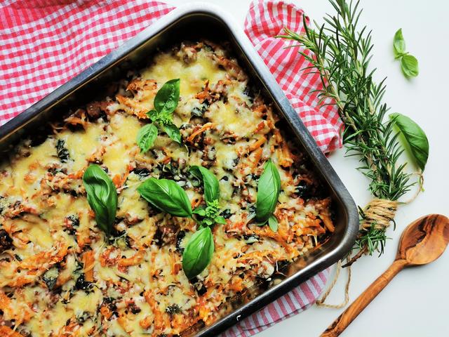 sommerlicher Nudelauflauf mit Melanzani