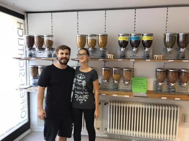 Manuel Lippitz und Ursula Langmann haben sich dazu entschieden, "Offen-sichlich - unverpackt einkaufen" zu schließen.