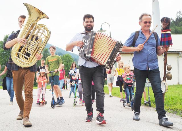 ... musikalischer Empfang gehört einfach dazu !!!
