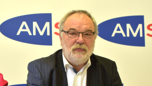 Manfred Breithofer (stv. AMS-Landesgeschäftsführer) informiert über die aktuelle Situation am Arbeitsmarkt. | Foto: Uchann