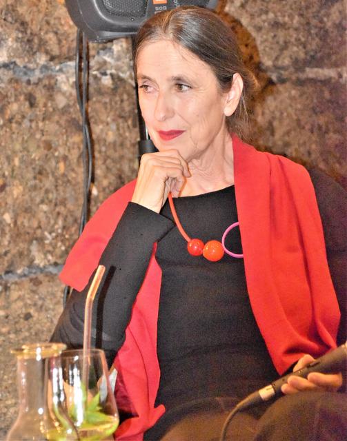 "Ja, es muss immer Mozart sein, Frau Heine" sagt die Rektorin des Mozarteums Salzburg, Elisabeth Gutjahr