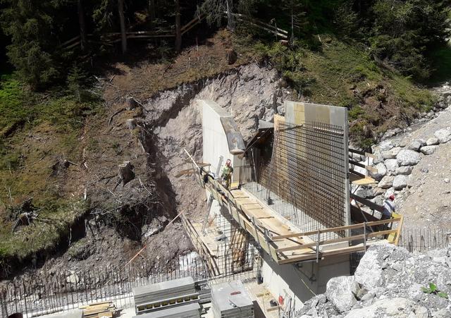 Am Zeinsbach entsteht der zentrale Schutzbau gegen Muren, Lawinen und Hochwasser.