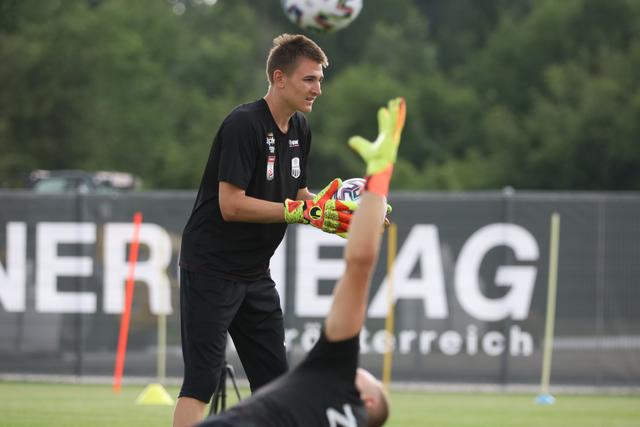 Neuzugang vom SK Rapid Wien: Nikolas Polster trägt in Zukunft das schwarz-weiße Trikot.