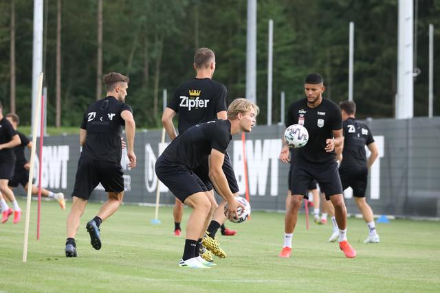 Aus dem Norden: Mads Madsen stieß im Sommer aus Dänemark zum LASK und soll im Mittelfeld die Fäden ziehen.