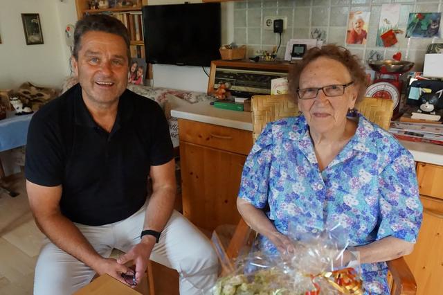 Maria Kocher mit Bürgermeister Egon Höll. | Foto: Privat
