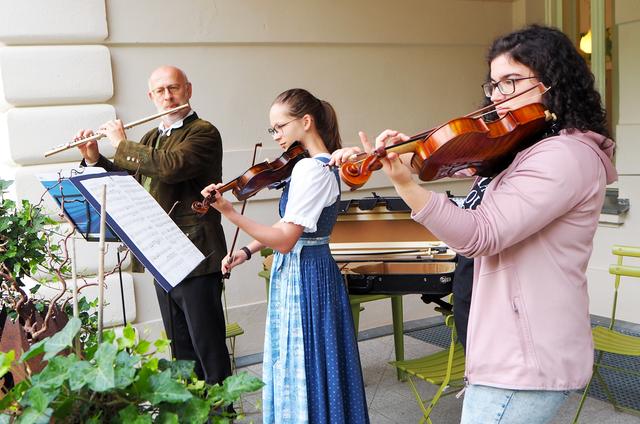 Abschlussgottesdienst mit einer klassischen Instrumentalgruppe