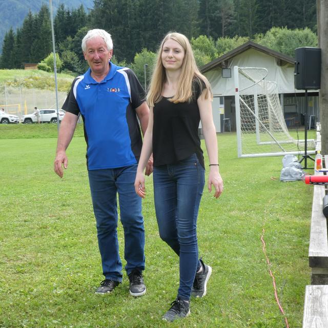 Johann Uschounig, Larissa Rysanek