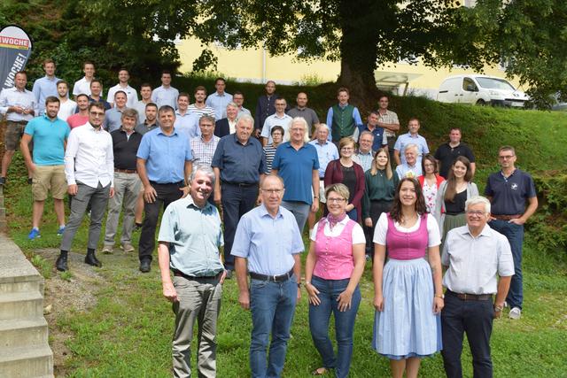 45 Weinexperten bildeten die Fachjury für die 17. Auflage der WOCHE WeinChallenge bei der Verkostung in der Fachschule Silberberg. | Foto: Eva Heinrich