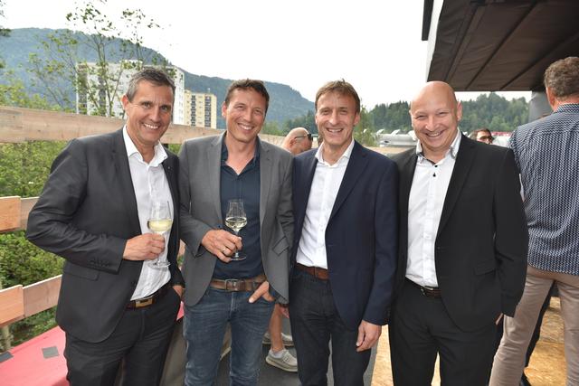 Gerald Unterberger (Geschäftsführer Unterberger Automobile), Architekt Andreas Walter (HVW Architekten), Josef Feichtner (Geschäftsführer Unterberger Immobilien) und Josef Gruber (Geschäftsführer Unterberger Gruppe) (v.l.) freuen sich. | Foto: ofp kommunikation