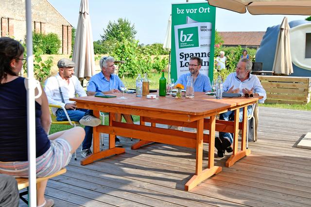 Die Zukunft des Haschahofs wird schon lange diskutiert. Hier bei einem "bz-vor Ort" der Anstoß zum Zukunftshof. | Foto: Markus Spitzauer