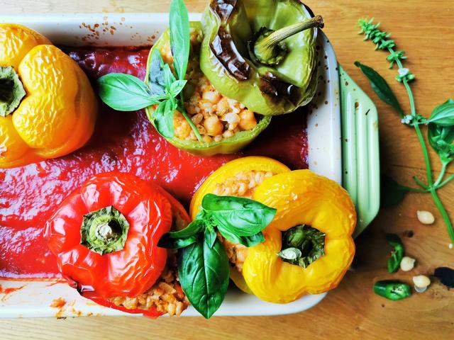 Kichererbsen sind eine super pflanzliche Eiweißquelle und enthalten noch dazu viele Ballaststoffe | Foto: Katrin Ebetshuber