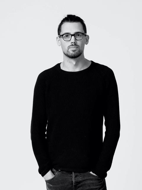 Florian Reiche studiert Interface Cultures an der Linzer Kunstuni und arbeitet als selbstständiger Programmierer.