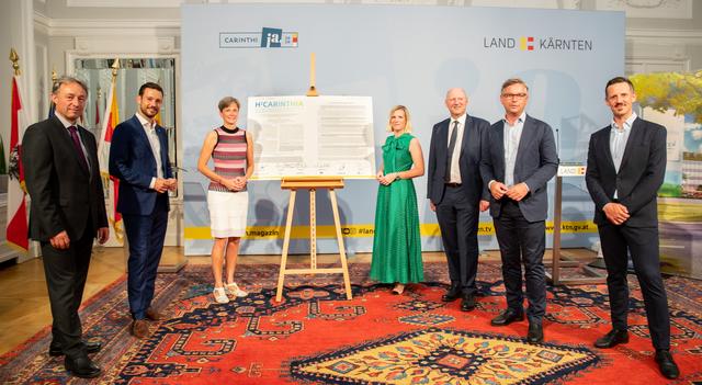 Projektpräsentation: Thomas Reisinger, Sebastian Schuschnig, Angelika Zartl-Klik, Silvia Kaupa-Götzl, Achim Kaspar, Magnus Brunner und Patrick Pertl (HyCentA)