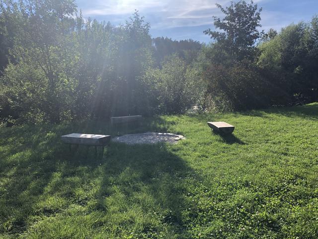 Auf eigens angelegten Grillplätzen darf mit einer Genehmigung gegrillt werden.