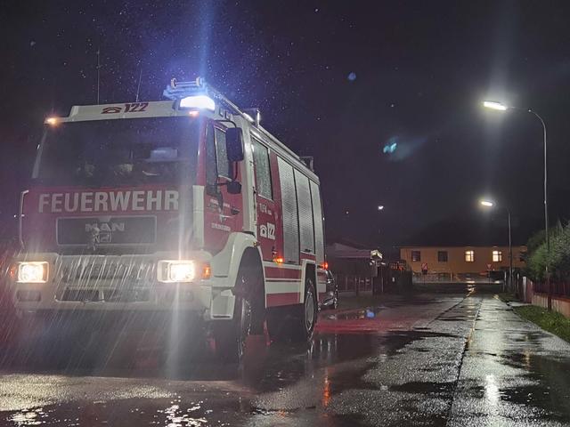 Feuerwehr im Dauereinsatz.  | Foto: Freiwillige Feuerwehr St. Pölten - St.Georgen