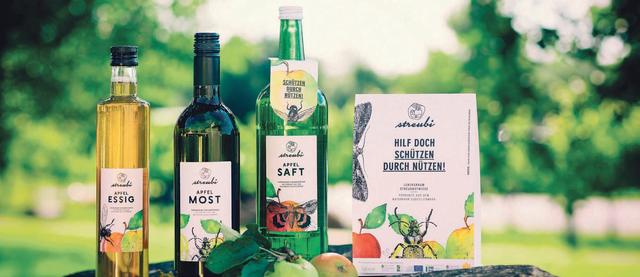So gut schmeckt Biodiversität mit dem STREUBI -Saft, -Essig und -Most: Exklusiv erhältlich sind die Produkte im Naturparkzentrum am Grottenhof und beim Posthansl in Gamlitz und über www.naturparkspezialitaeten.at.