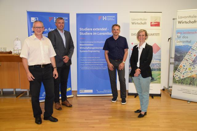 Vertreter der Fachhochschule (FH) Kärnten präsentierten das erweiterte Studienangebot. Auch Hannes Primus war vor Ort. | Foto: Zarfl