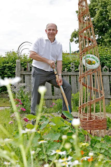 Agrar-Landesrat Max Hiegelsber: „Gerade im heurigen Sommer ist das private Gartenreich ein attraktiver Rückzugsort."